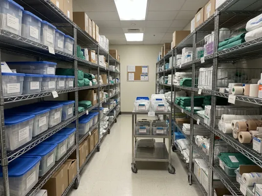 Img healthcare usecases assetstaffsafety supplyroominventory ai 01