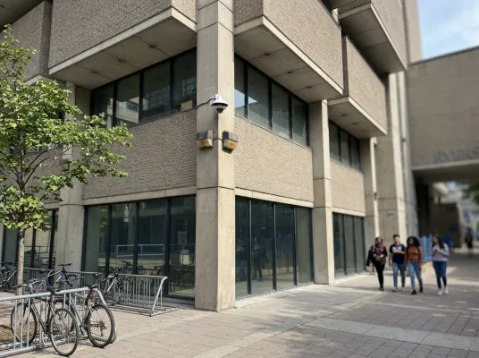Img highered usecases campusiot securitycamerabuilding ai 01